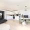 JOIVY Fabulous Apartment with Bay View Terrace - 爱丁堡