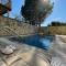 Apartments Villa-G Lustica