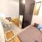 5 Minutes from MTR Full kitchen and toilet with Elevator - Hong Kong