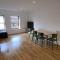 Modern, spacious one bed flat in heart of Monmouth - Монмут