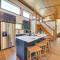 Tree-Lined Broken Bow Studio Cabin with Hot Tub! - 布罗肯鲍