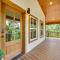 Tree-Lined Broken Bow Studio Cabin with Hot Tub! - 布罗肯鲍