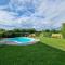 Maisonnette dans village médiéval - 2 pers - piscine privée & jardin - Fourcès