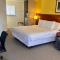Lakeshore Inn Water Front - Мозес-Лейк