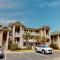 Private Coastal Sanctuary 2BR Outdoor Spaces - باوليز آيلاند