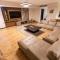 Luxury 3BR Pool View Near Airport!