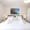CROWONDER Villa Bura with Heated Swimming Pool and Jacuzzi