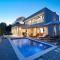 CROWONDER Villa Bura with Heated Swimming Pool and Jacuzzi