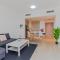 Self-Check-In Balcony Parking 5minsYas Parks731B10 - 阿布扎比