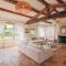 Villa Lady