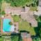 Villa Lady