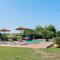 Villa Lady