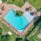 Villa Lady