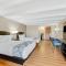 Red Carpet Inn & Suites
