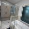 Stunning 3BR Home Near Downtown Houston - Sleeps 8