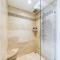 360 Splendor 404-Ocean View Condo-Breakfast Included!
