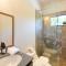 Casa Callie- 3 Bedroom House With Pool