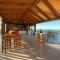 360 Splendor 403-Ocean View Condo-Breakfast Included!