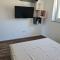 Rooms and apartments Vili