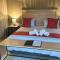 Kingfisher Creek Safari Lodge