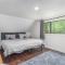 Renovated Barn in the woods for a fun retreat - 韦恩斯维尔