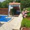 Rustic Apartment Mariva