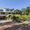 Treetop Retreat House - Spacious Family Getaway