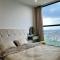 2Br Vinhomes Apt Balcony City view Cozy