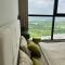 2Br Vinhomes Apt Balcony City view Cozy