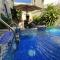 Private House with Pool, AC, BBQ, Fast Wi-Fi, Pet & Family Friendly, Near Colonial Zone, Mirador Sur Park & Ocean, in Santo Domingo