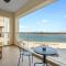 Exquisite 1BR with Private beach in Palm Jumeirah - Dubaj