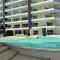 Modern unit, Pool, Gym, kitchen & CBD location