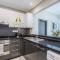 One Bed in Dubai Marina with Marina Views, Hosted by Desert City Stays - 迪拜