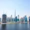 Elegant 2BR Ensuite with Canal & Burj Khalifa View - Dubaj