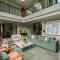 Lindsay Manor VaNa 4BHK Private Pool 1KM Beach