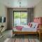 Lindsay Manor VaNa 4BHK Private Pool 1KM Beach