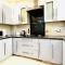 BluO 2BHK - M Block Mkt Greater Kailash - Neu-Delhi