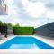 Two bedroom apartment Karmen with pool