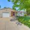Walk to Park Waterloo Home with Furnished Deck - واترلو