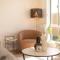 Modern Family Retreat in Premier GreenbankLocation