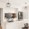 Modern Family Retreat in Premier GreenbankLocation