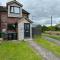 Modern 2 Bedroom House Spacious Large Garden - 韦斯特伯里