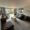 Modern 2 Bedroom House Spacious Large Garden - 韦斯特伯里
