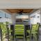 7208 Atlantic Ave