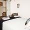 The Wimberley - Stay in the heart of town Goomeri!