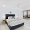 Belle Escapes 702 CBD Apartment with Elevated City and Water Views