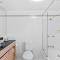 Belle Escapes 702 CBD Apartment with Elevated City and Water Views - Cairns