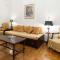 Charming Vintage 2BR Apartment with Balcony in Koukaki
