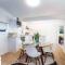 Bright, Cosy Cottage Central To Town - CBD