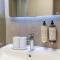 cohost I New Apt w-Balcony I Air Condition I Free Parking & Netflix I By Botanical Park - Каунас